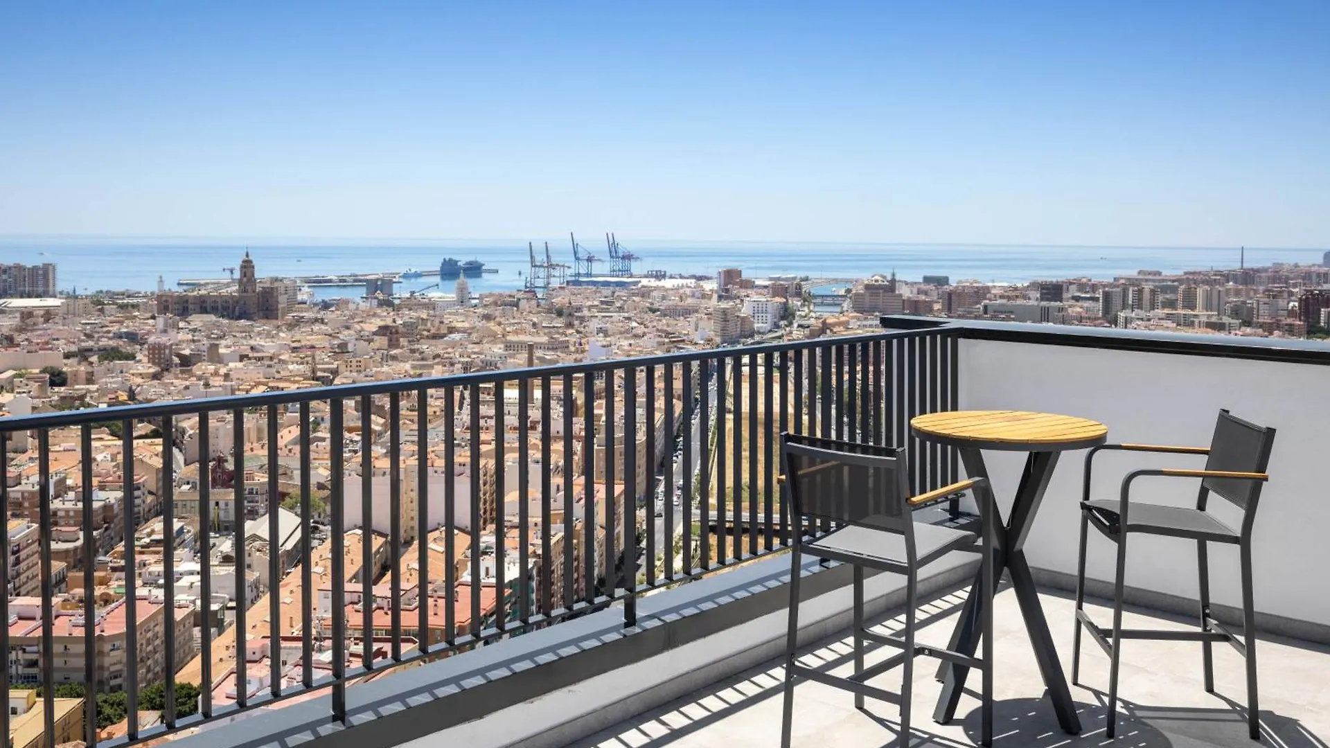 Urban Sky , Torre I, 21D Apartment Malaga