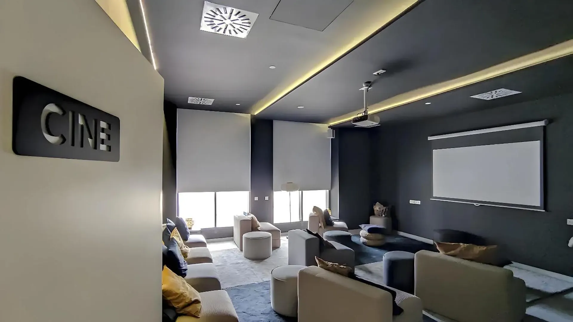 Urban Sky , Torre I, 21D Apartment Malaga Spain