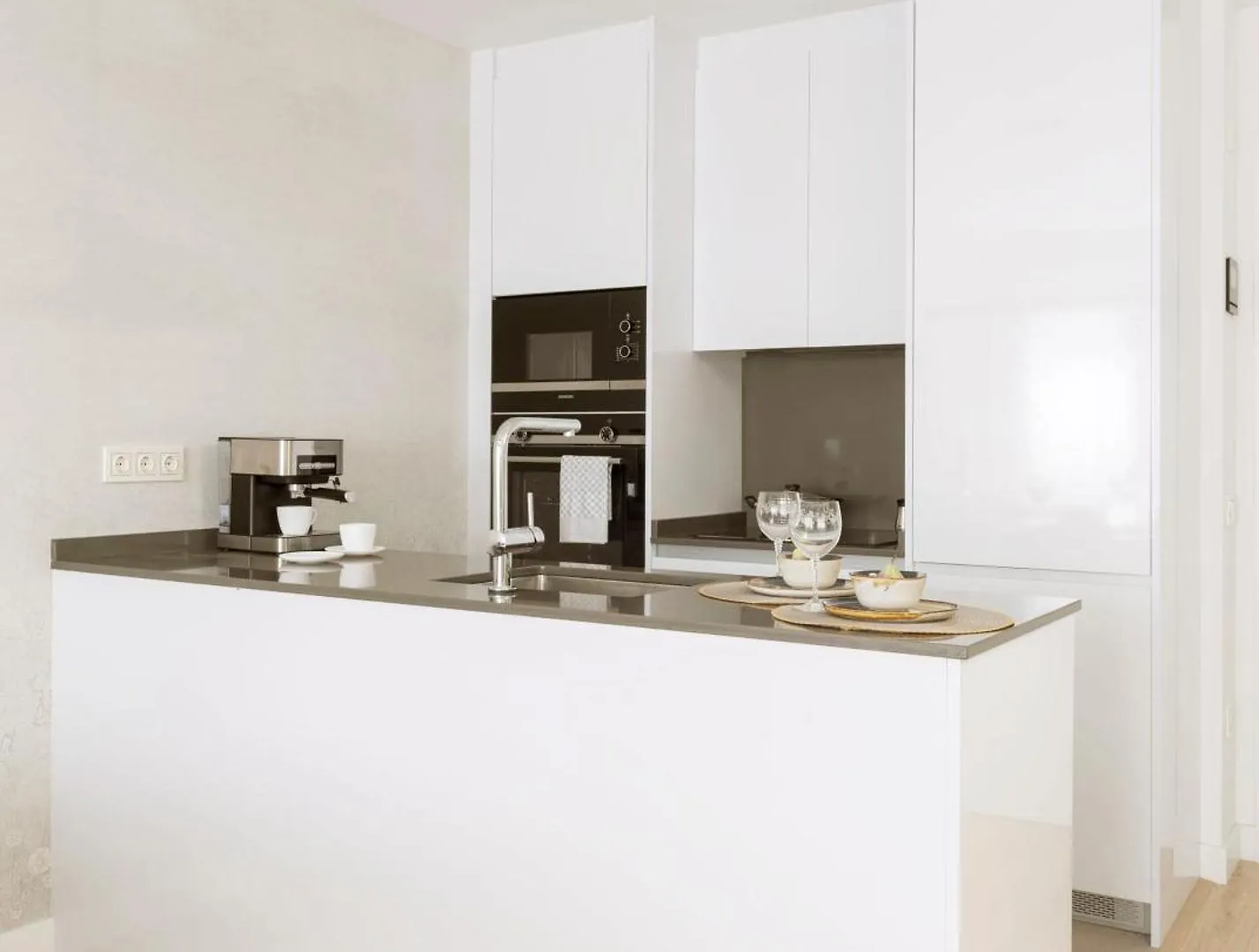 Urban Sky , Torre I, 21D Apartment Malaga 0*,